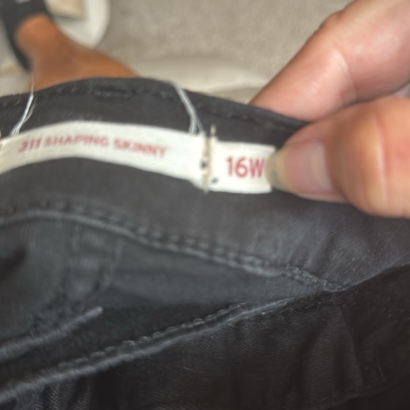 LEVI'S 311 Shaping Skinny Black Jeans - Picture 3 of 3